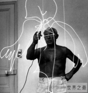 ​世界上中文名最长的人，翻译成中文多达54个字