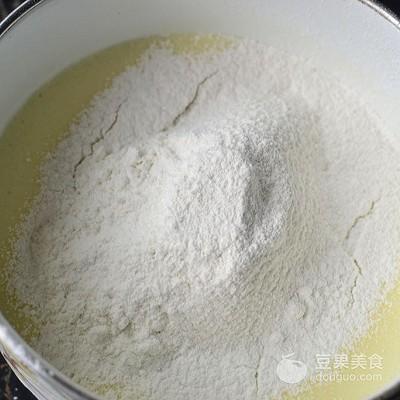 芭比公主蛋糕的制法(芭比公主蛋糕宴客拿手菜)(7)