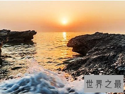国内十大最受好评海岛排行榜,金色的沙滩是心灵的归宿。