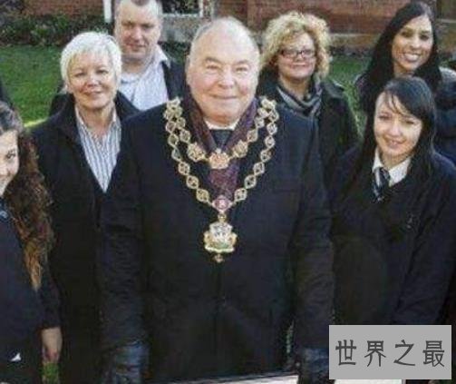 世界十大最高的女性排行榜,最高的女人只活了十七年