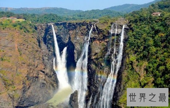 世界十大美丽瀑布大盘点 景象壮观人间仙境般的存在!