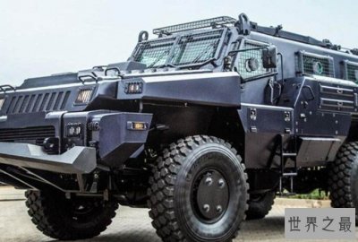 ​史上最牛无敌战车，打破轮胎也能继续跑50公里