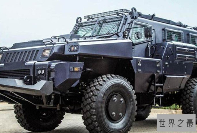 史上最牛无敌战车,打破轮胎也能继续跑50公里
