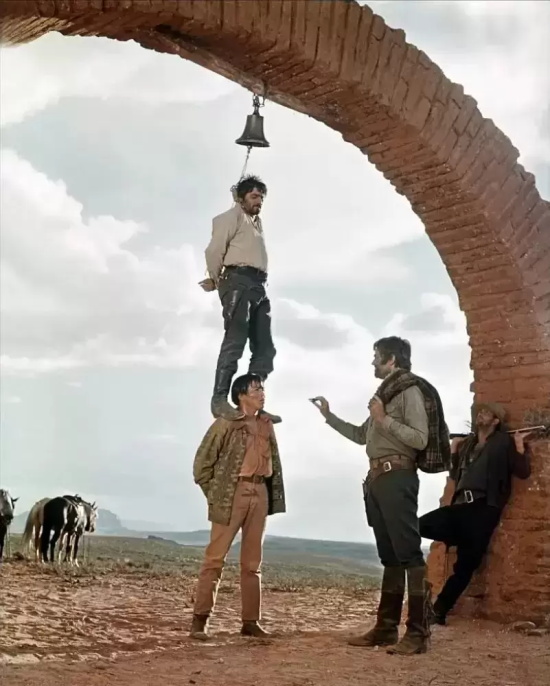 经典的西部片有哪些（十部影迷必看西部片推荐）