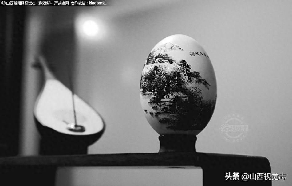 图片故事:蛋壳上作画 小小蛋画大千世界