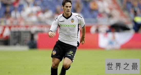 拉莫斯为什么叫水爷,难道是因为他踢球在划水?