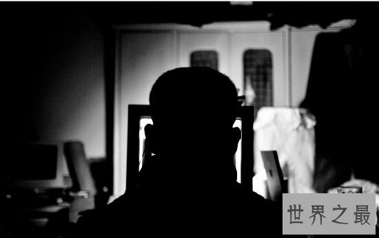 经常熬夜吃什么好,水果要多吃，大鱼大肉要少吃（最好不要熬夜）