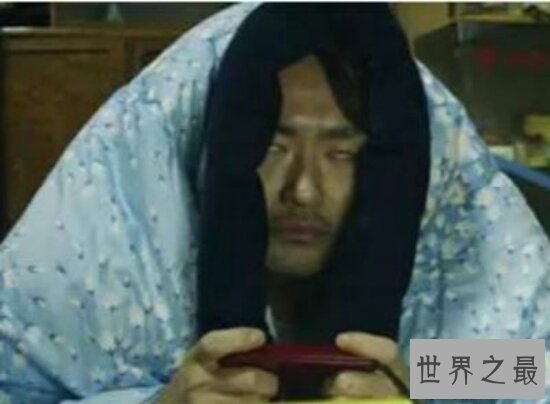 经常熬夜吃什么好,水果要多吃，大鱼大肉要少吃（最好不要熬夜）