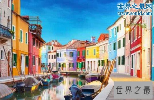 世界十大最多彩的城市,到处都是五颜六色的房子