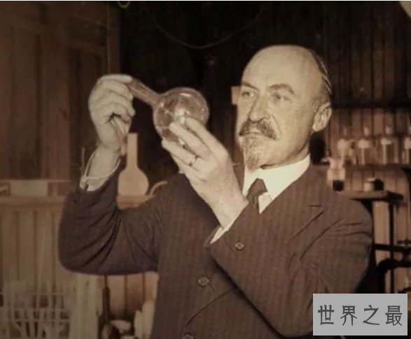 世界上最早的合成塑料,受人们重视,有着十分广泛的用途