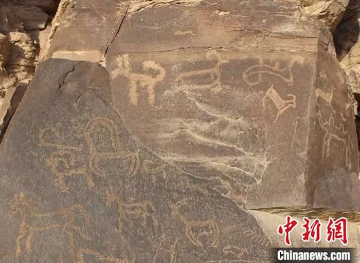 走进中国唯一的世界级“岩画主要地区”大麦地岩画的核心区 领略人类祖先的非凡智慧