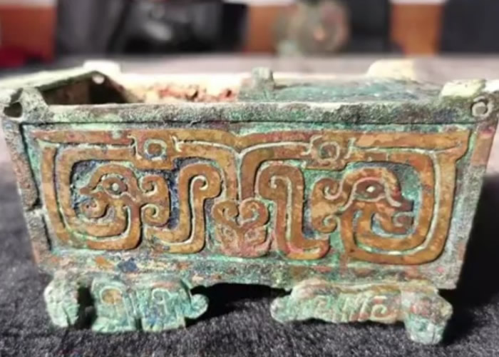 山西运城垣曲北白鹅墓地出土周代铜盒 疑为古代女性化妆盒