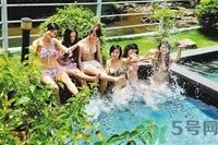 泡温泉可以带铂金首饰吗？泡温泉能带玉镯吗？