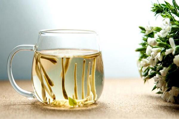 金银花茶适合什么人喝 金银花茶哪些人不宜喝 金银花茶适合什么人喝 金银花茶哪些人不宜喝