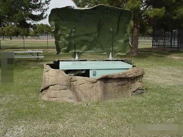 美国在荒漠中建立的这个避难所，下去后我才知道里面有多威