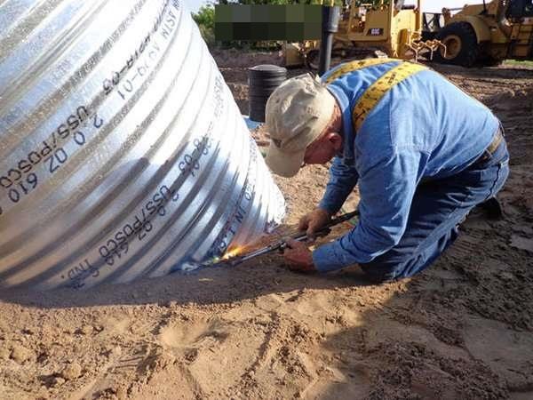 美国在荒漠中建立的这个避难所，下去后我才知道里面有多威