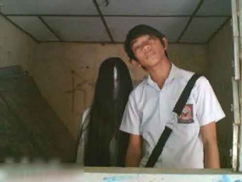 短篇鬼故事，超吓人的哦，小心他在你身后