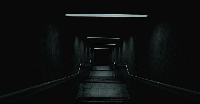 3好友做同一噩梦后相继死亡,我在解剖室见被剥皮兔子才知内情