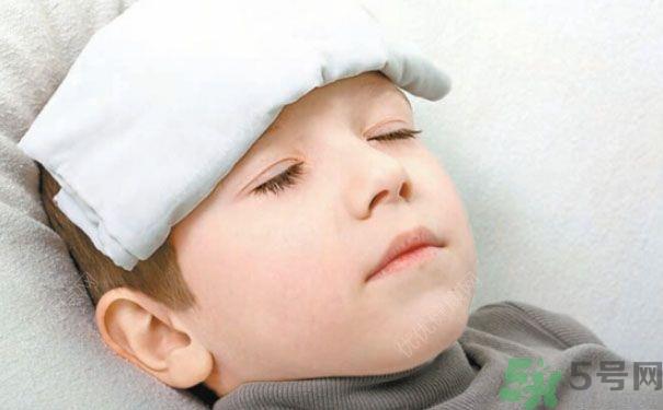 宝宝发烧如何物理降温?宝宝发烧如何快速退烧? 宝宝发烧如何物理降温?宝宝发烧如何快速退烧?