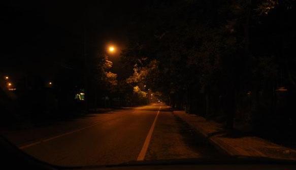 短篇鬼故事集锦：诡异的车前红影