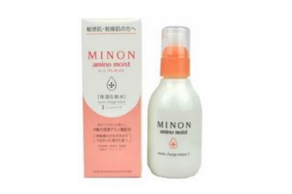 化妆水要敷多久 化妆水的正确使用步骤 化妆水要敷多久 化妆水的正确使用步骤