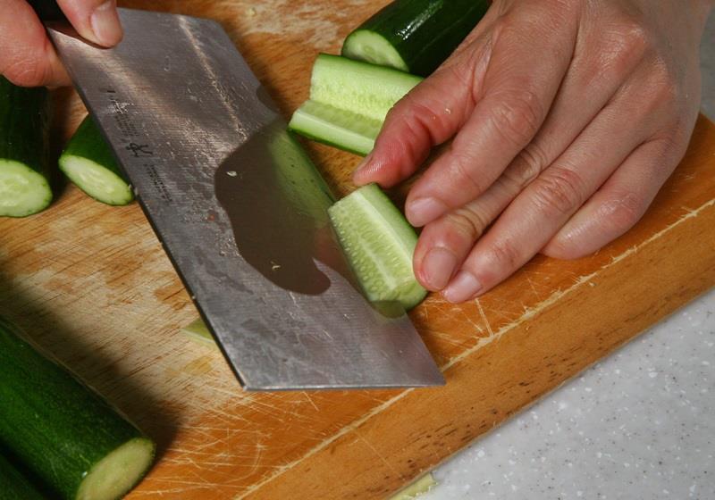 夏天没胃口吃什么开胃 拯救夏日食欲不佳 夏天没胃口吃什么开胃 拯救夏日食欲不佳