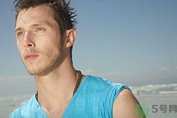 初中生能刮胡子吗?初中生刮胡子好吗? 初中生能刮胡子吗?初中生刮胡子好吗?