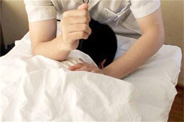 按摩可以让胸变大吗 按摩对乳腺结节有效果吗 按摩可以让胸变大吗 按摩对乳腺结节有效果吗