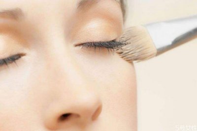 ​没有卸妆水可以用香皂吗 忘记带卸妆的如何急救