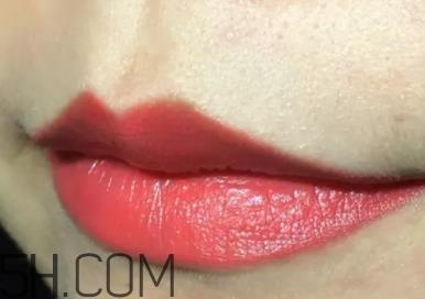 迪奥888和纪梵希304一样吗？迪奥888和纪梵希304试色对比