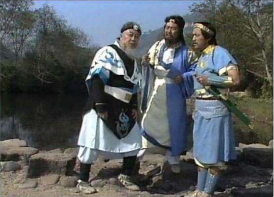 周文王背姜子牙走了八百步，姜承诺可保周朝八百年，结果自身难保