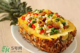 草莓和菠萝可以一起吃吗？草莓和菠萝能一起吃吗？