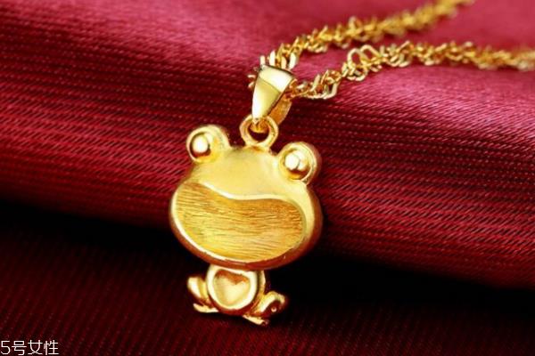 千足金吊坠多少钱一克 价格有浮动