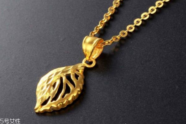 千足金吊坠多少钱一克 价格有浮动