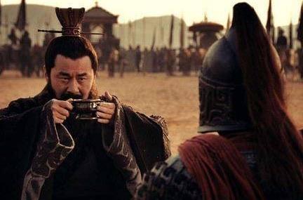 历史官渡之战曹操为什么能取胜，曹操有一百种办法击败袁绍  2