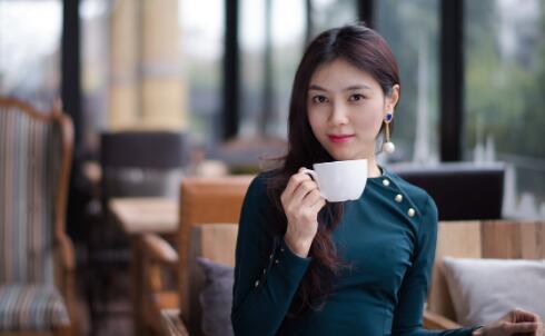 女朋友太作是什么表现二