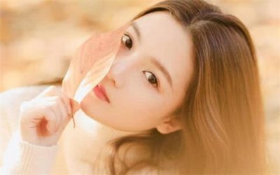 ​女生喜欢你的几大暗示，看不懂活该单身