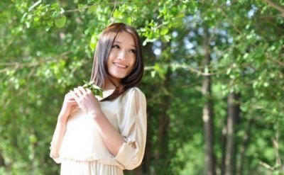 ​00后女生喜欢什么样的男生，00后女生喜欢一个人的表现