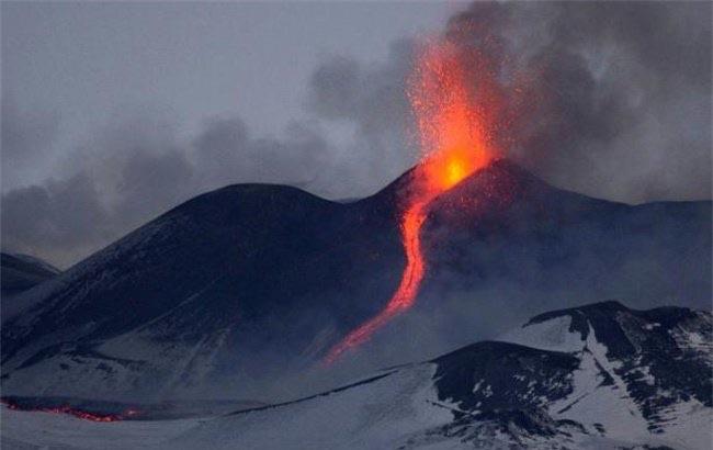 探秘一盆水就可以浇灭的火山 布卡斯火山比较矮小(高只有一米) 2