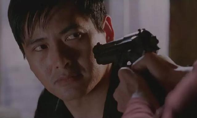 2、好莱坞版的“野兽刑警”——《再战边缘》