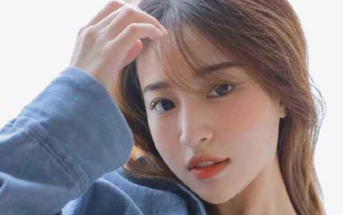 女人不理你千万不理她一