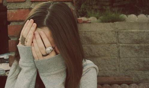 女朋友闹分手很凶