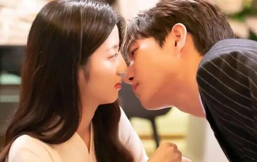 女生接吻时的心理