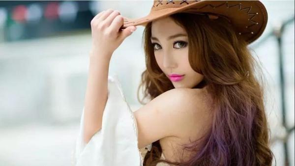 如何在约会中肢体接触，才能让女生不抗拒