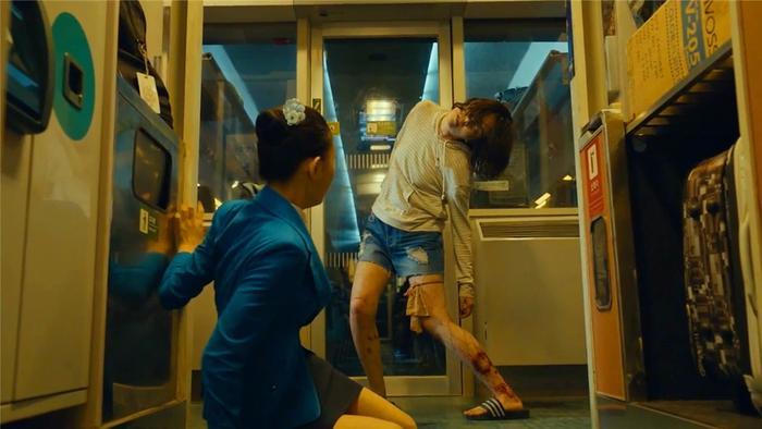 丧尸咬人悲惨场面堪比世界大战，揭露人性善恶的电影《釜山行》