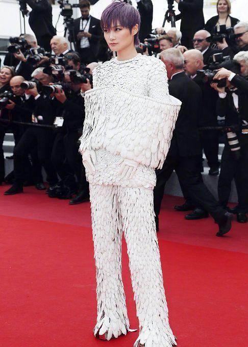 戛纳电影节红黑榜：章子怡意气风发，李宇春造型让人看不懂