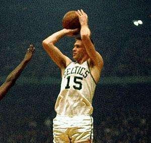 NBA总冠军戒指最多的5人！拉塞尔仅排第3，第1狂拿16个总冠军