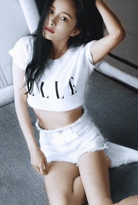 7位最美马甲线女明星，杨颖最酷，热巴惊艳，宋茜让人移不开眼！