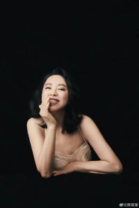 ​实力女唱将，45岁频频上热搜，她究竟有什么故事？