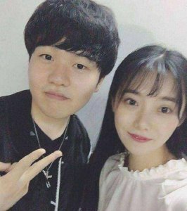 ​LOL：电竞圈颜值最高的夫妻，Mystic被称为“电竞圈安宰贤”！